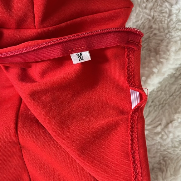 Elegant Red Strapless Evening Gown - Picture 9 of 12